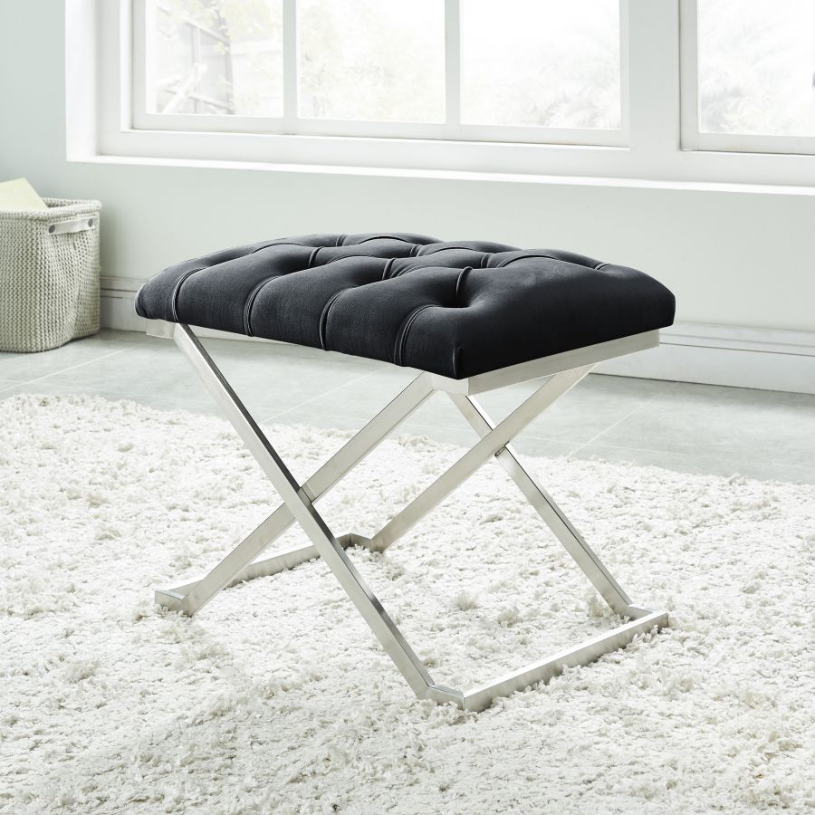 WorldwideWW Aldo Bench in Black/Silver