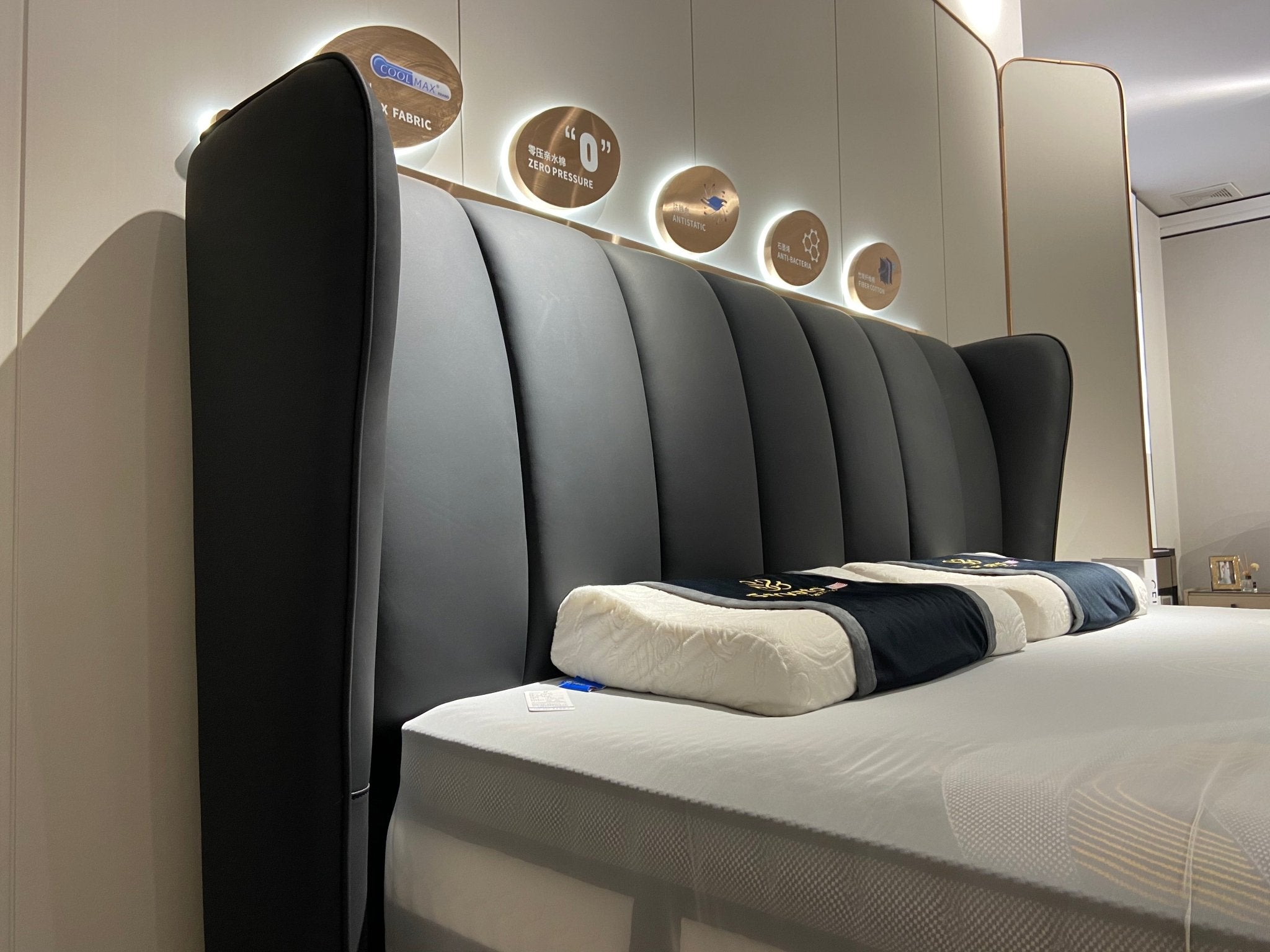 SeryatoSeryato B7101 真皮气动床