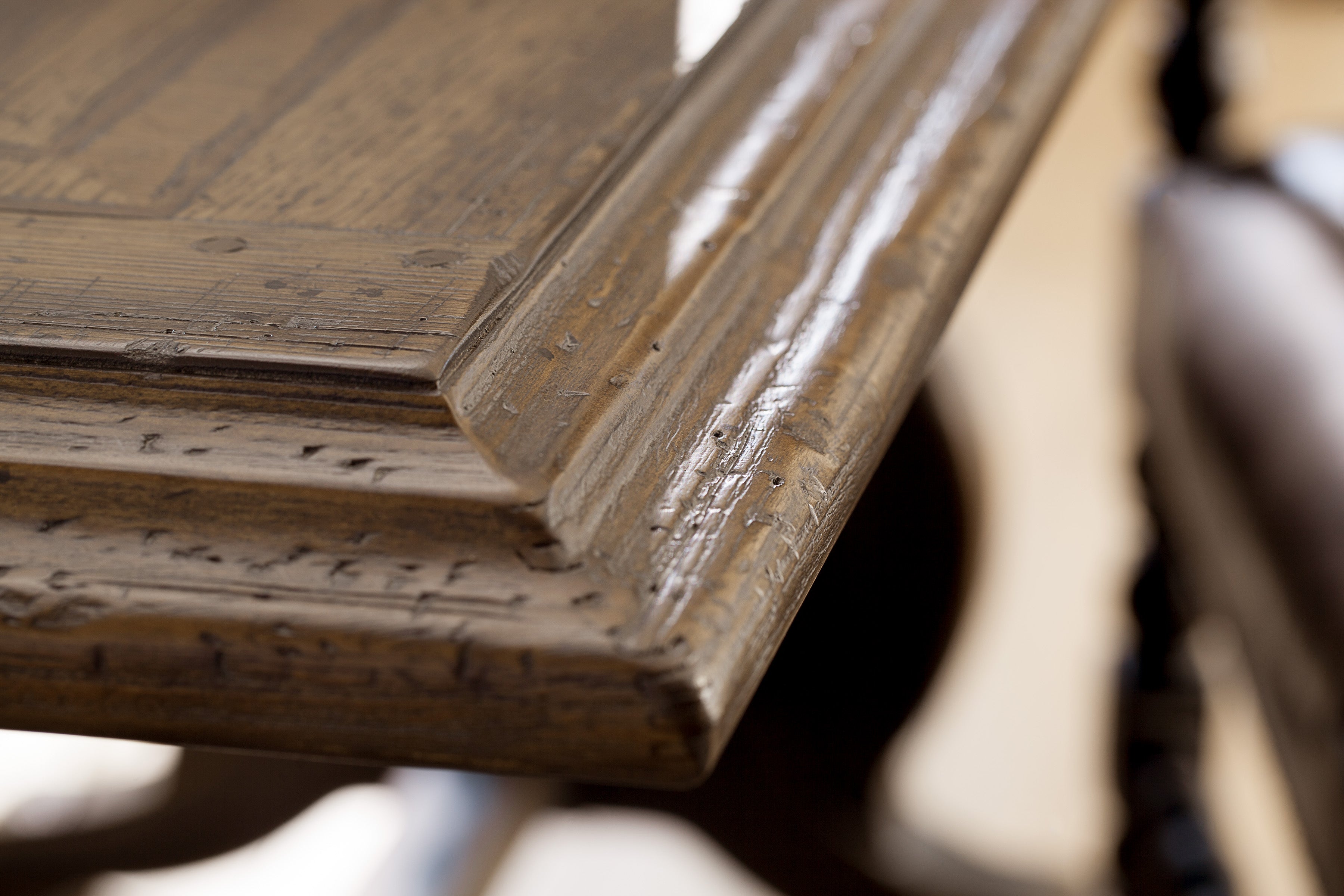 Bandera 86in Table with 2-18in Leaves